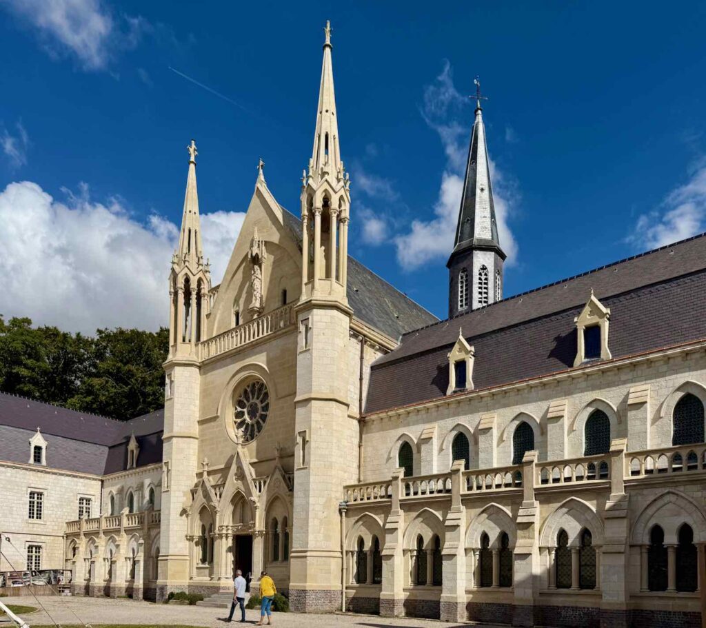 La-Chartreuse-de-Neuville-sous-Montreuil-entree