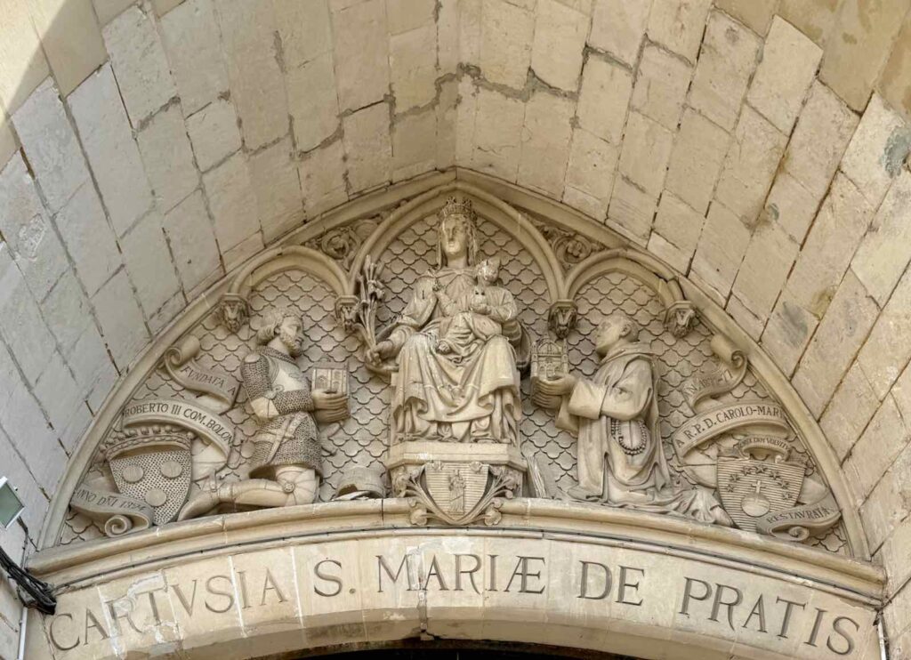 La-Chartreuse-de-Neuville-sous-Montreuil-fronton