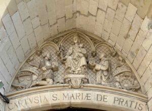 La-Chartreuse-de-Neuville-sous-Montreuil-fronton