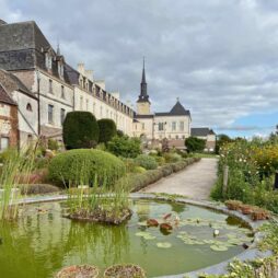 La-Chartreuse-de-Neuville-sous-Montreuil-jardin-cinq