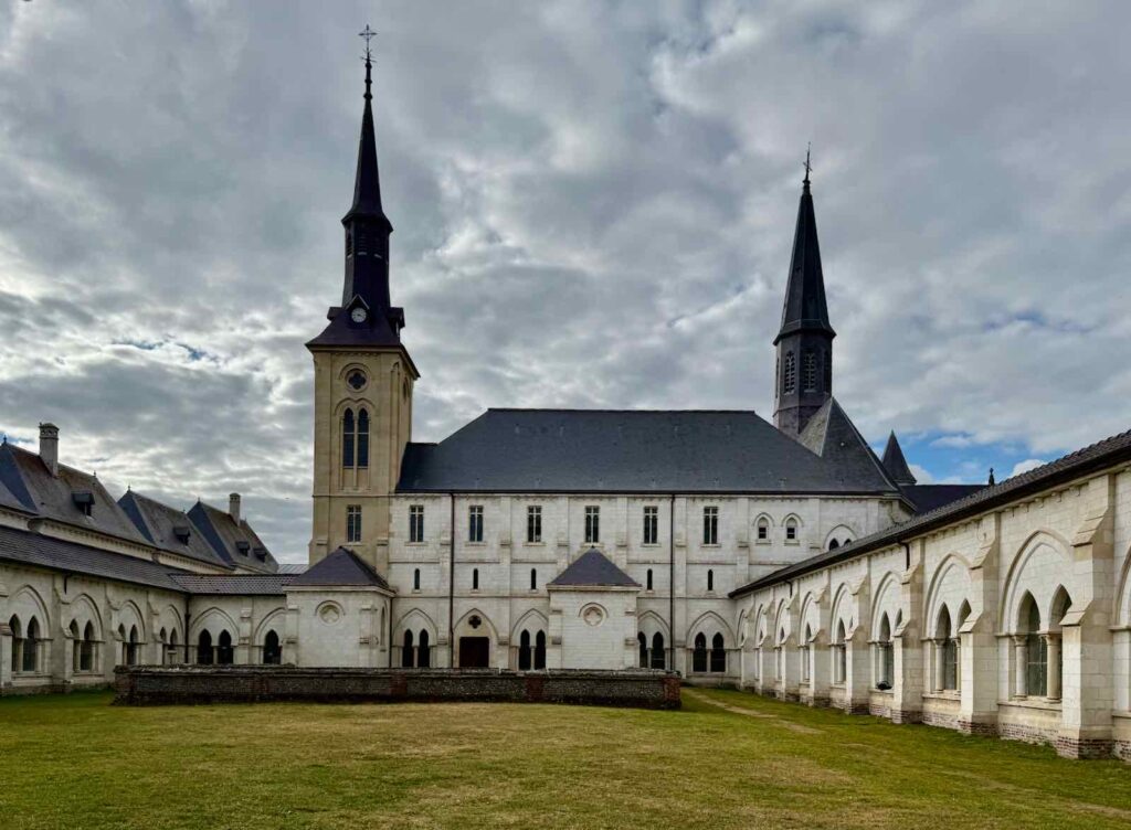 La-Chartreuse-de-Neuville-sous-Montreuil-jardin-ermitages