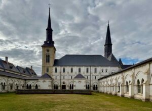 La-Chartreuse-de-Neuville-sous-Montreuil-jardin-ermitages