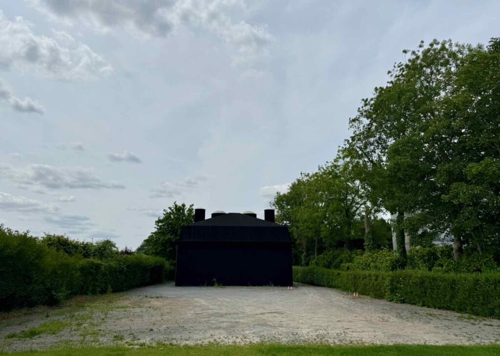 Vallee-de-la-Lys-Wunderkammer-Hans-Op-de-Beeck-exterieur