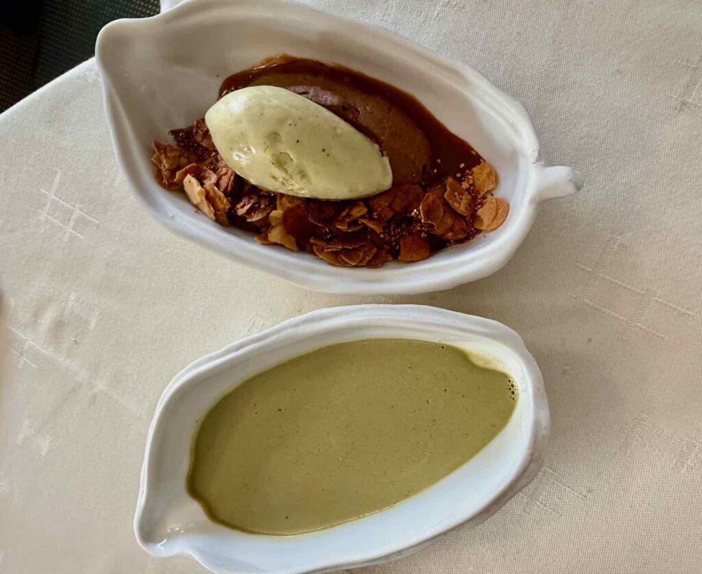 Relais-de-Vincey-cabosse-chocolat-pistache