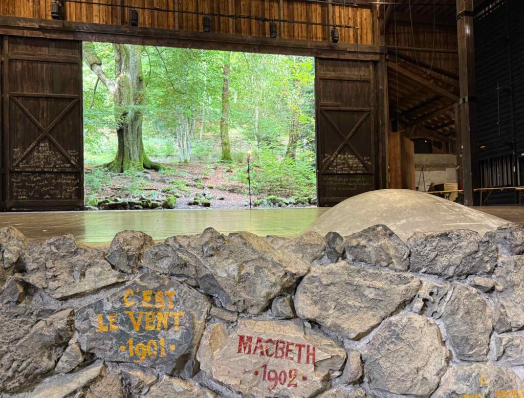 Vosges-Bussang-theatre-du-peuple-vue-foret