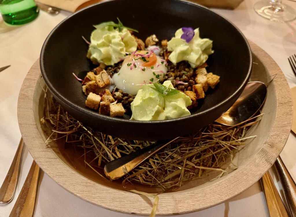 Xonrupt-Longemer-hotel-chalet-Collet-oeuf-poule-heureuse