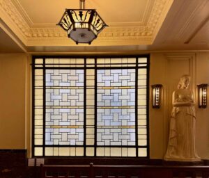 Charleroi-hotel-de-ville-vitrail