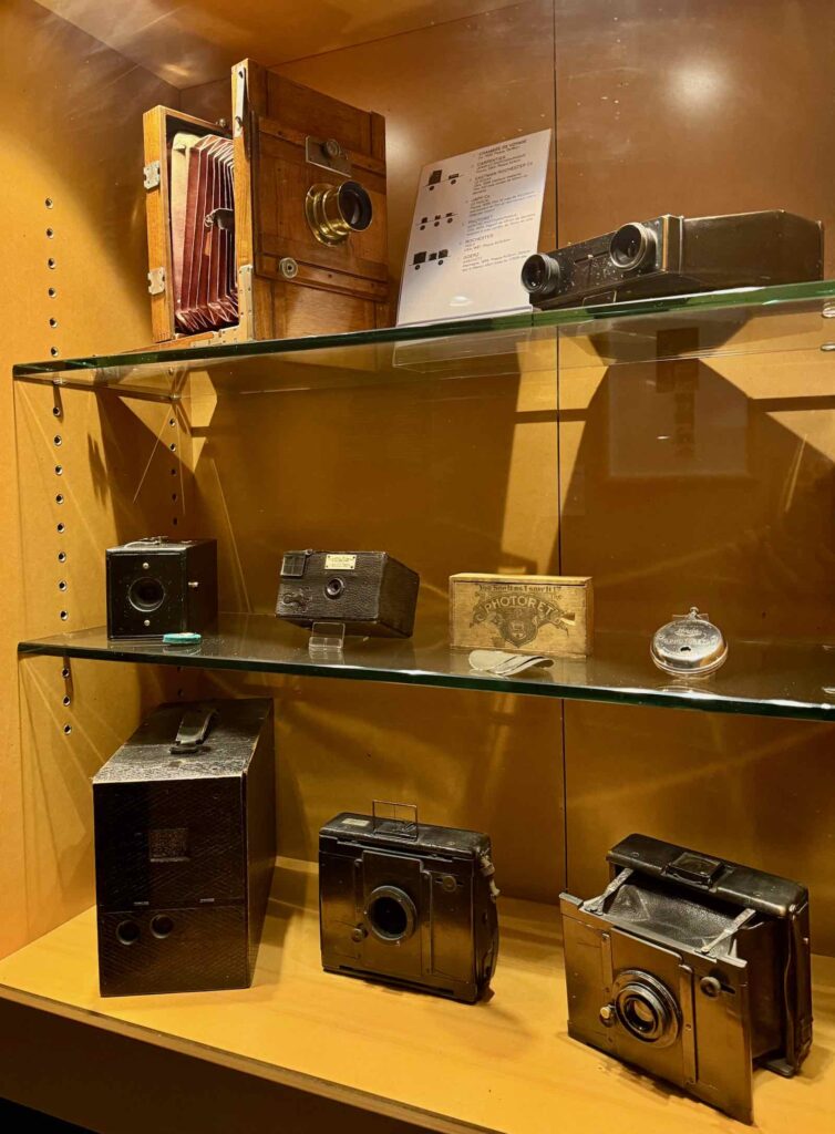Charleroi-musee-de-la-Photographie-anciens-appareils