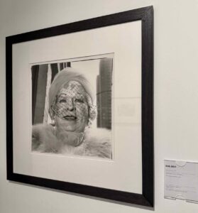 Diane Arbus, Woman with a veil on Fifth Avenue, 1968