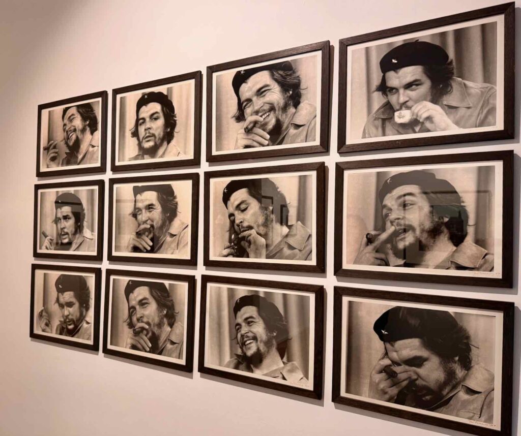 Raúl Corralès, Che Guevara participant à une émission de télévision, 1959