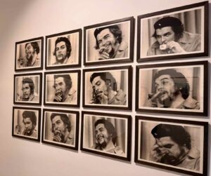 Raúl Corralès, Che Guevara participant à une émission de télévision, 1959