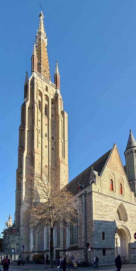 Bruges-balade-Maîtres-flamands-eglise-Notre-Dame-clocher