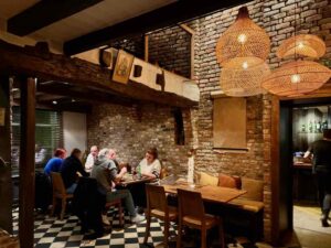 Neuf-suggestions-brugeoises-Tom-s-Diner-ambiance