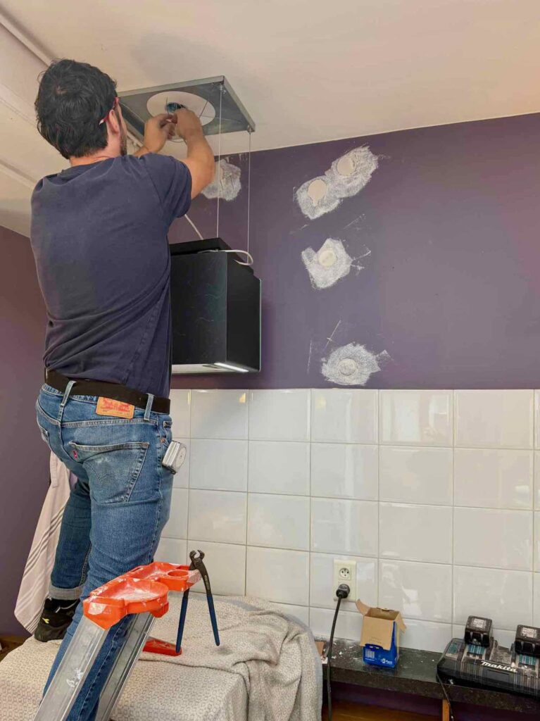 Ma-cuisine-reamanagee-installation-hotte