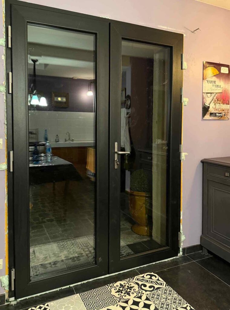 Ma-cuisine-reamanagee-porte-fenetre-neuve