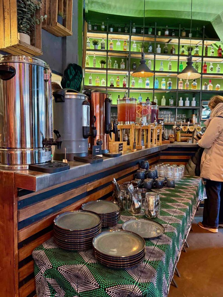 La-Canopee-a-Lille-panneau-buffet-boissons