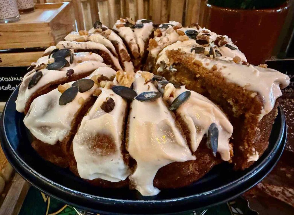 La-Canopee-a-Lille-panneau-carrot-cake-vegan