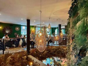 La-Canopee-a-Lille-panneau-etage-largeur