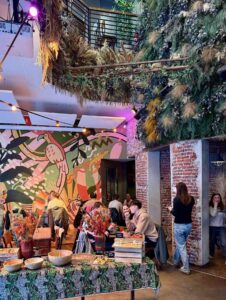La-Canopee-a-Lille-panneau-interieur-hauteur