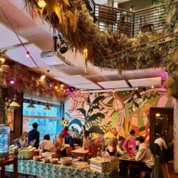 La-Canopee-a-Lille-panneau-interieur-largeur