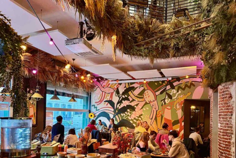 La-Canopee-a-Lille-panneau-interieur-largeur