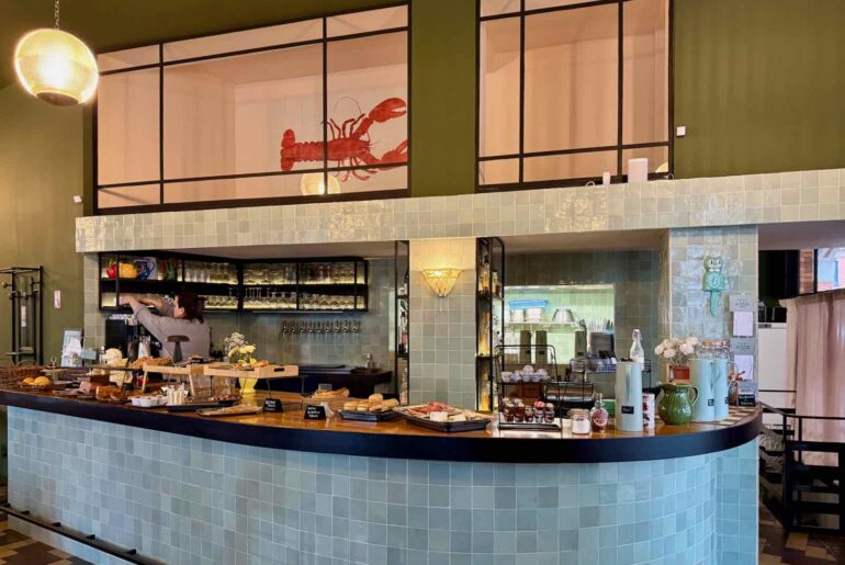 La-Cantine-des-Arcades-à-Tourcoing-buffet-largeur