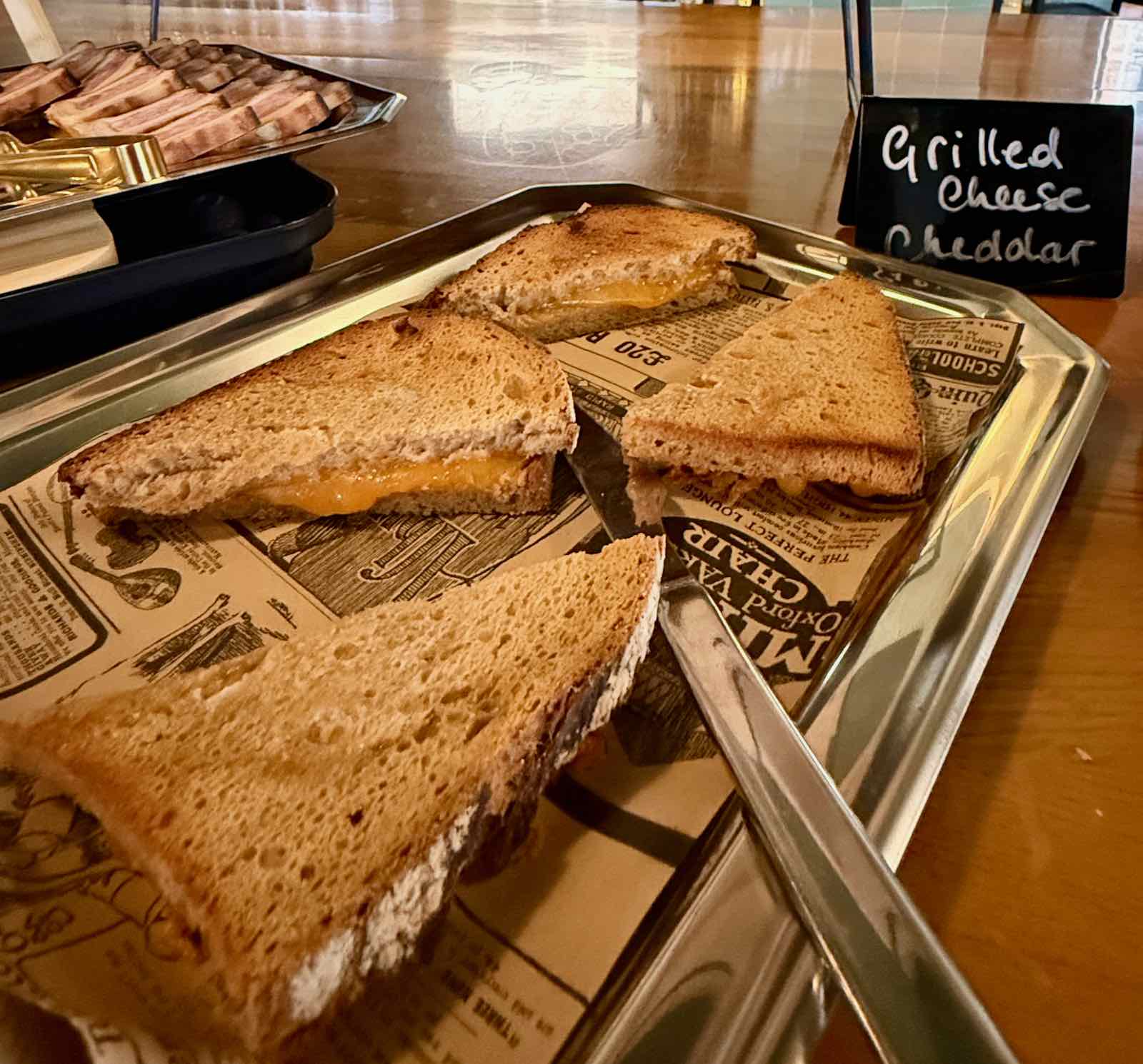 La-Cantine-des-Arcades-à-Tourcoing-croques-cheddar