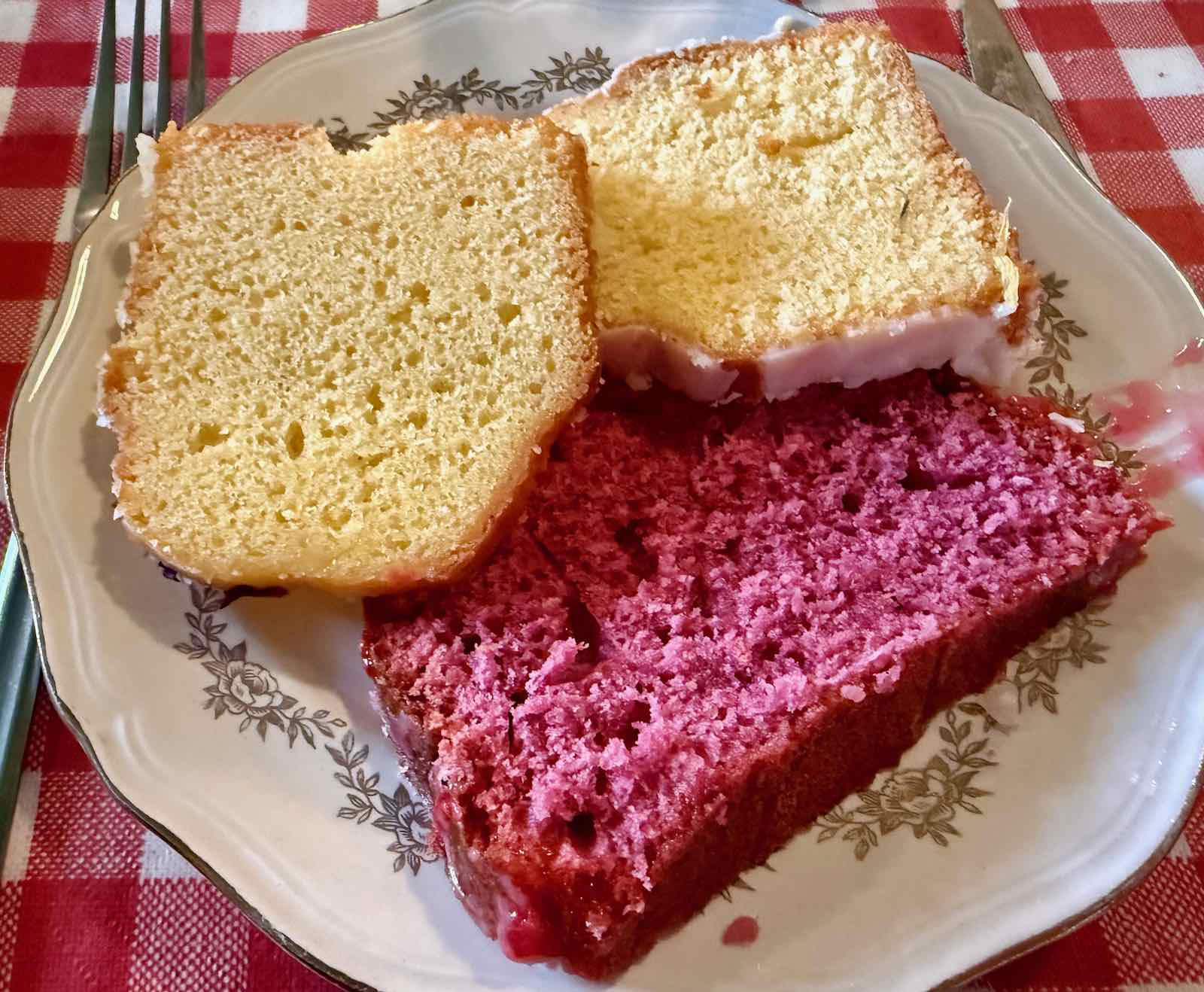 La-Cantine-des-Arcades-à-Tourcoing-gateaux