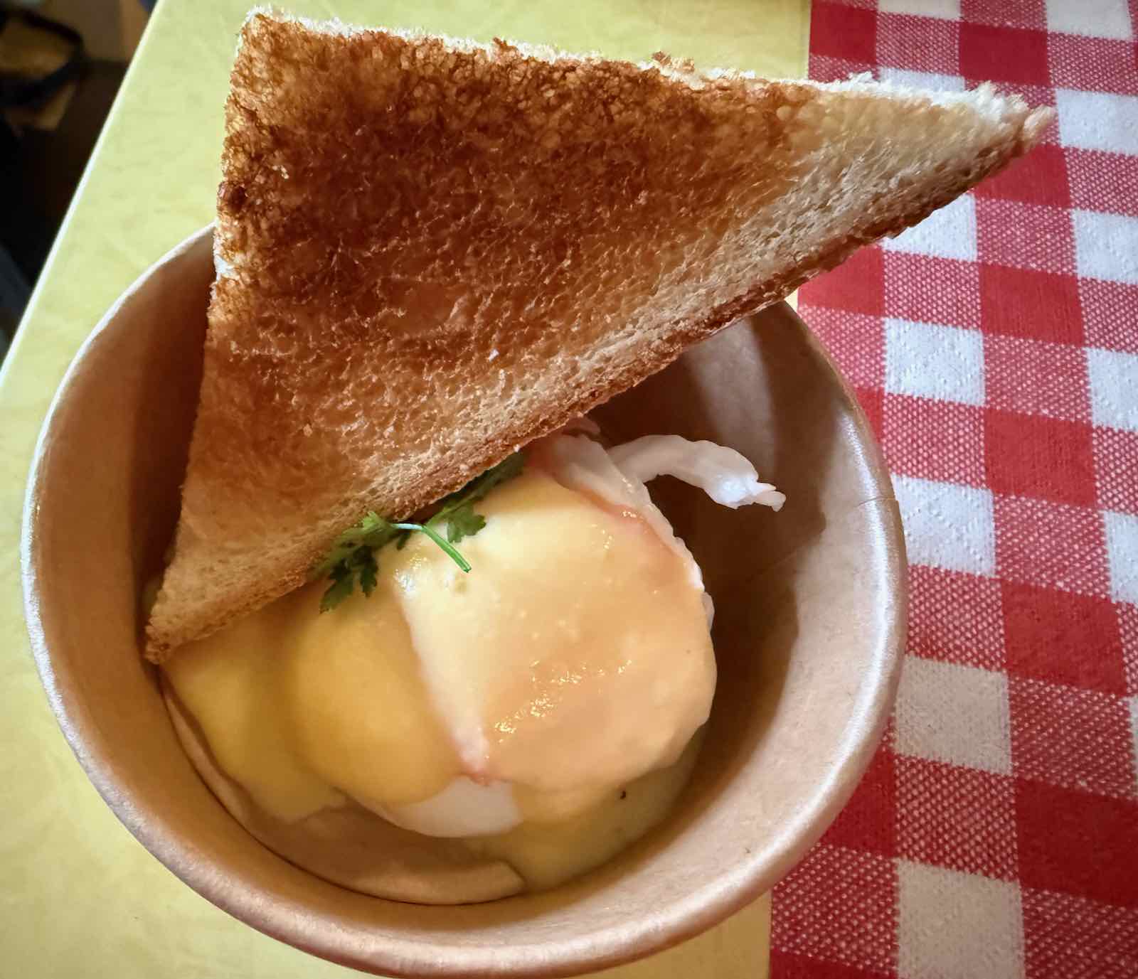 La-Cantine-des-Arcades-à-Tourcoing-oeuf-saumon