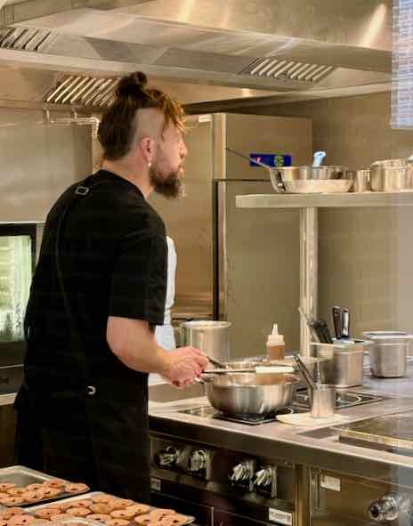 LaM-Florent-Ladeyn-dans-la-cuisine-de-Pigments