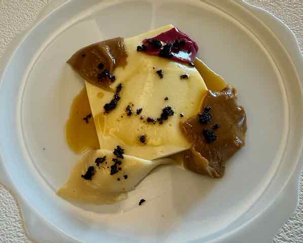 LaM-restaurant-Pigments-dessert-pannacotta-a-la-biere