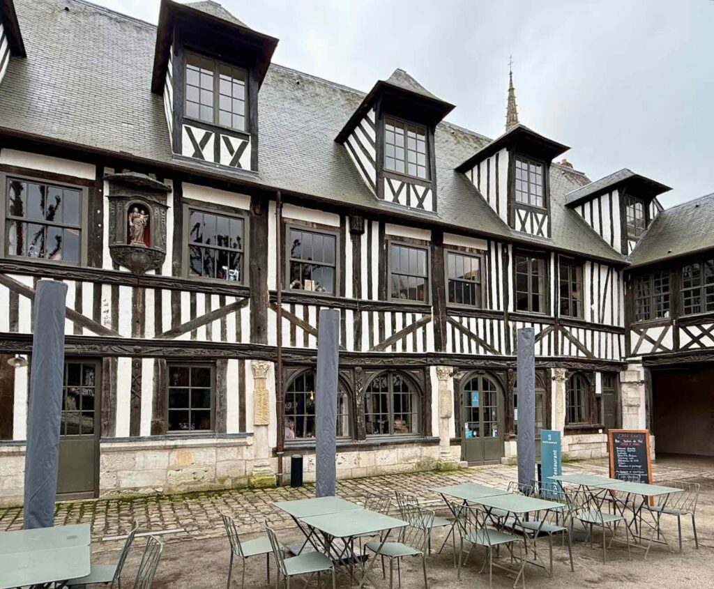 Rouen-cafe-Hamlet-exterieur