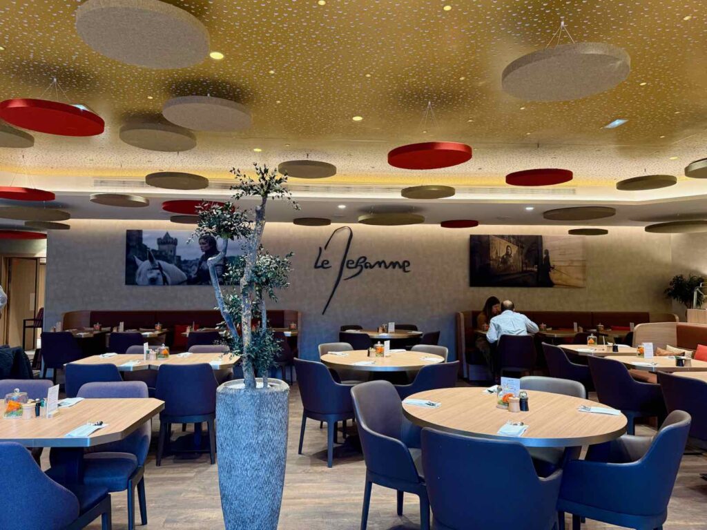 Rouen-rendez-vous-a-la-tombee-de-la-nuit-Radisson-Blu-restaurant