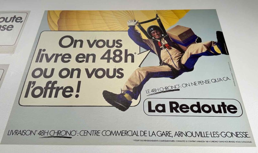 La-Piscine-Roubaix-expo-La-Redoute-affiche-livraison-rapide
