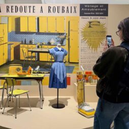 La-Piscine-Roubaix-expo-La-Redoute-cuisine-formica