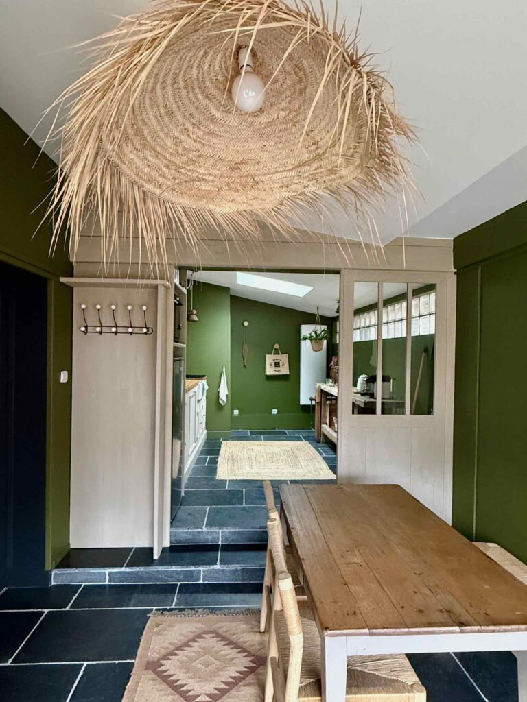 Un-Matin-de-mai-Verlincthun-L-Atelier-coin-repas