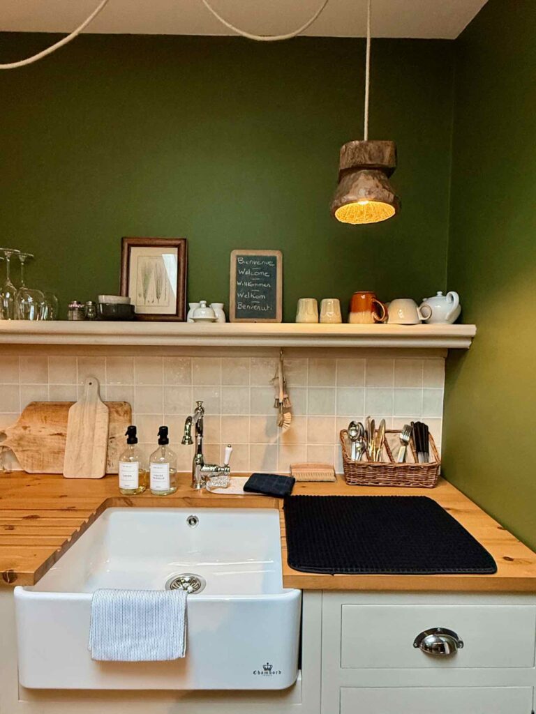 Un-Matin-de-mai-Verlincthun-L-Atelier-cuisine-vue-detail