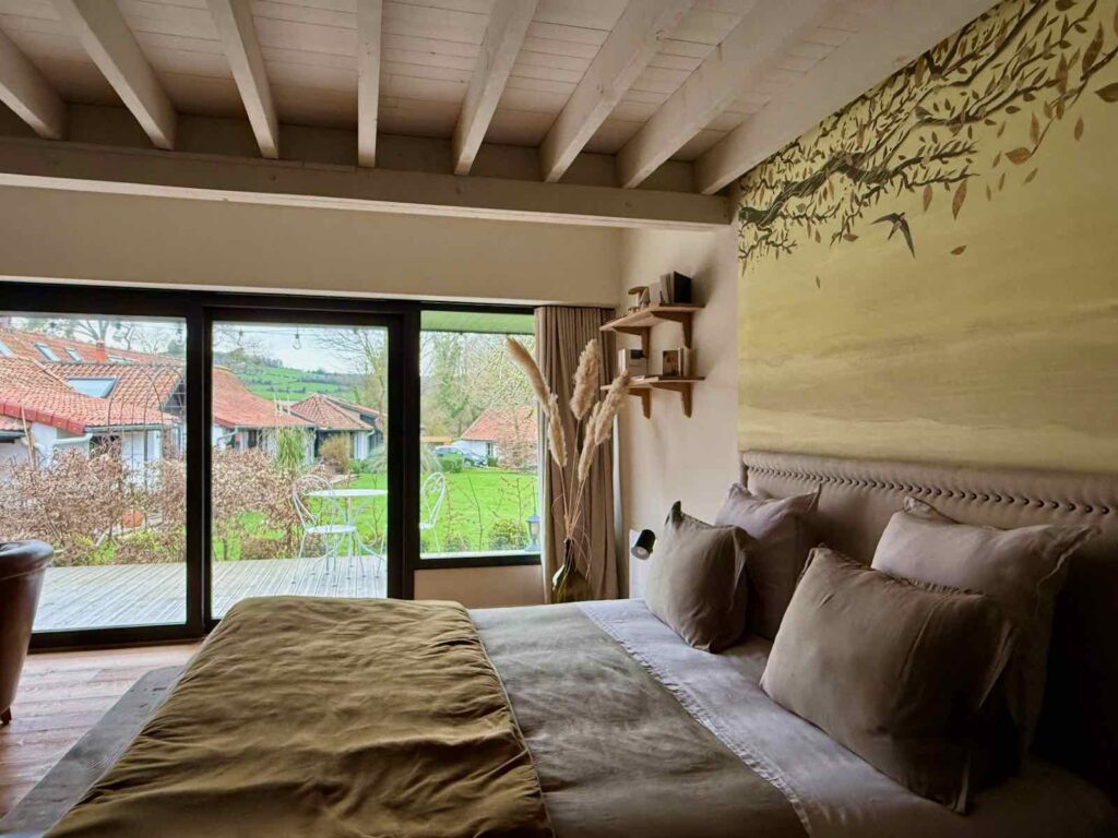 Un-Matin-de-mai-Verlincthun-L-Atelier-livue-jardin