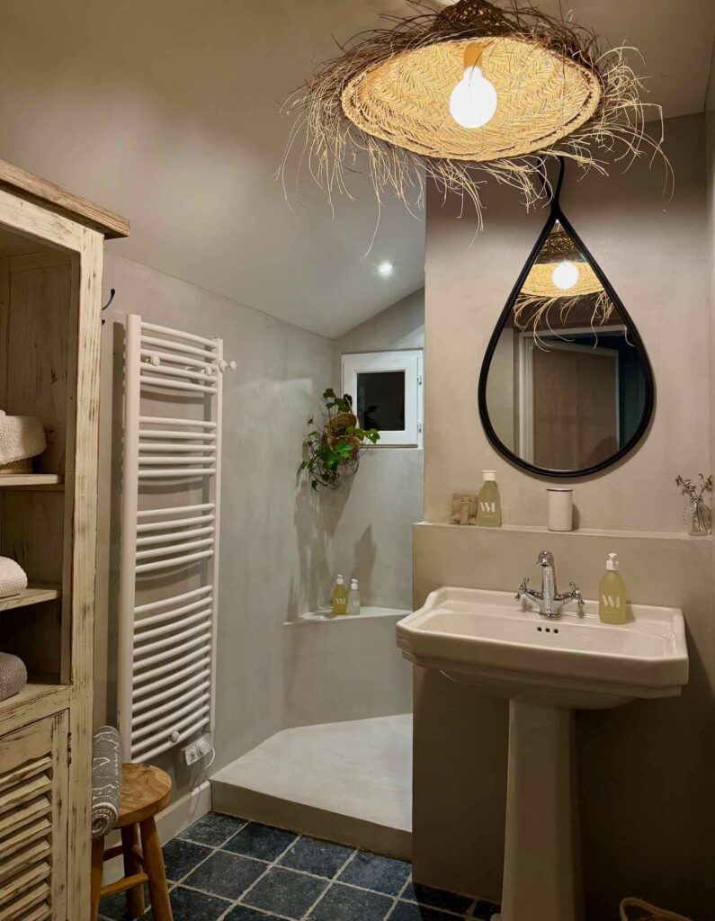 Un-Matin-de-mai-Verlincthun-La-Suite-salle-de-bain