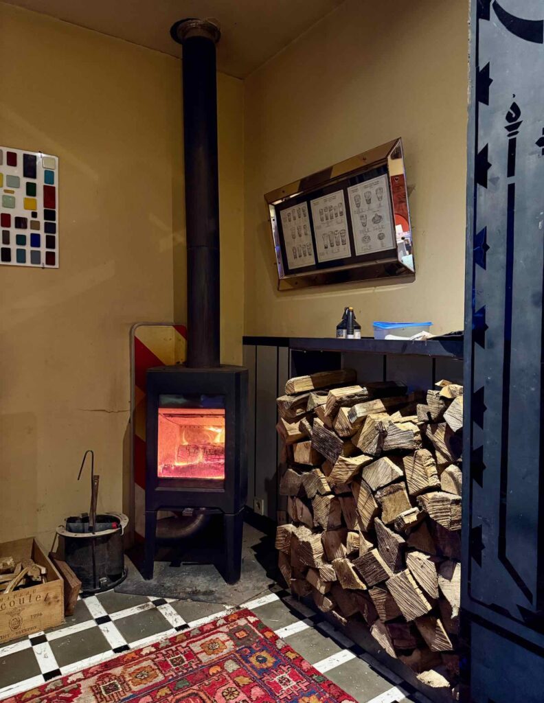 Braine-le-Comte-La-Chapelle-de-verre-coin-feu