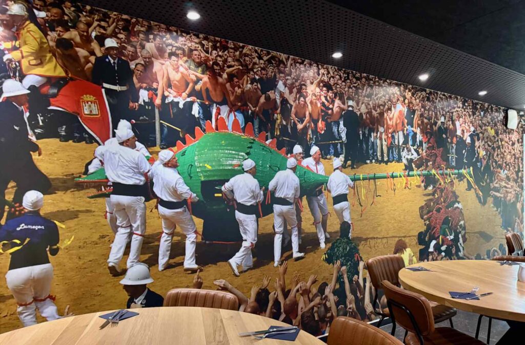 En-Wallonie-si-on-dormait-dans-une-ancienne-eglise-hotel-Dream-Mons-fresque-Doudou.