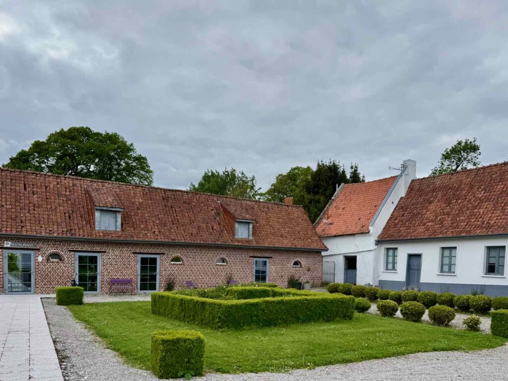 Gouy-Saint-Andre-Le-Clos-de-la-Prairie-salle-resto-exterieur