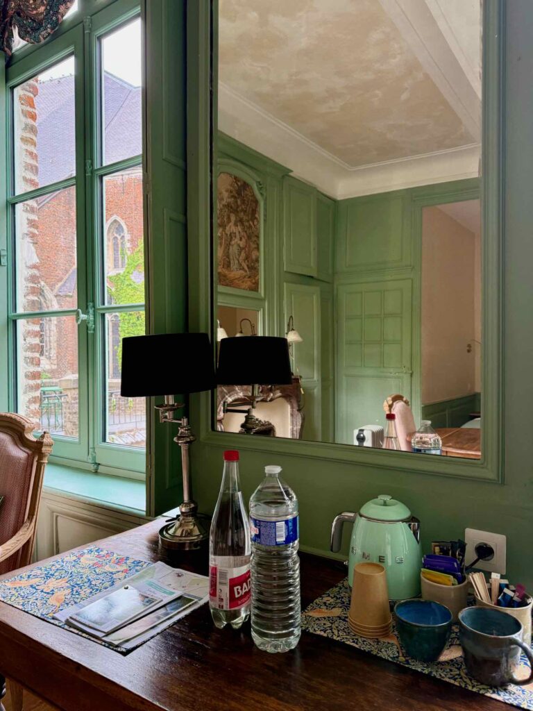 Hesdin-maison-natale-abbe-Prevost-chambre-Manon-dressoir