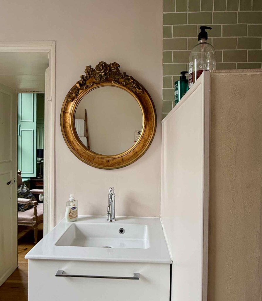 Hesdin-maison-natale-abbe-Prevost-chambre-Manon-lavabo