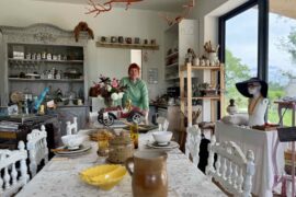 Manger-non-loin-de-la-Cote-d-Opale-Gouy-Saint-Andre-L-Encas-et-L-Echoppe-table-dressee