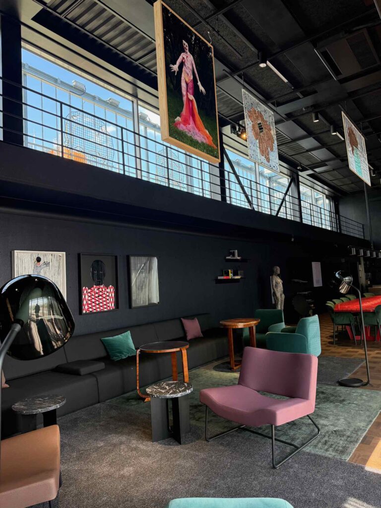 Olomouc-Telegraph-Pulse-loft-salon