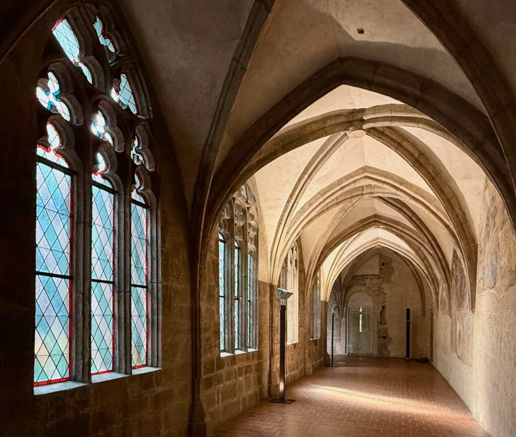 Olomouc-cloitre-de-la-cathedrale-Sant-Wenceslas-deux