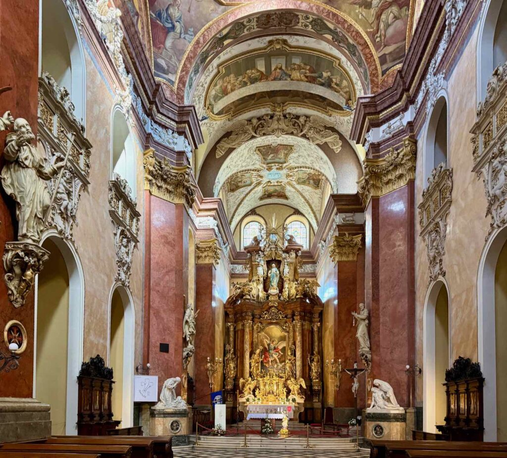 Olomouc-eglise-saint-Michel-interieur