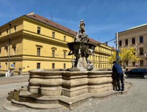 Olomouc-fontaine-des-Tritons