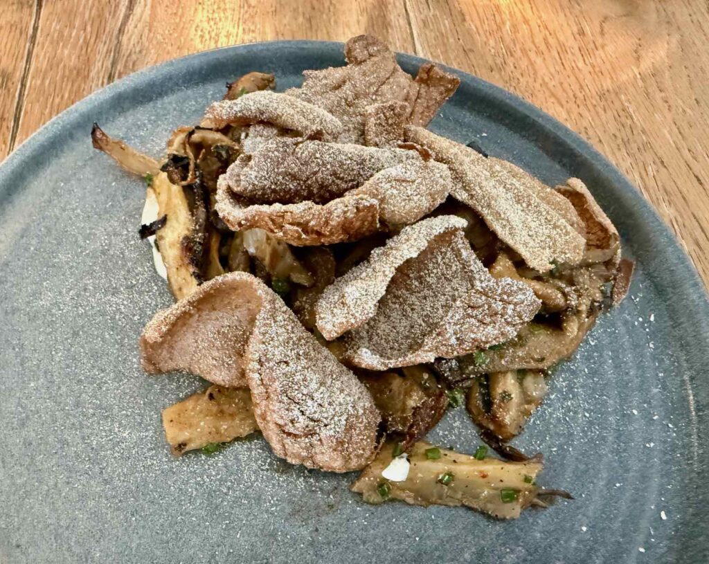 Olomouc-restaurant-Eatery-&-Bakery-entree-aux-champignons